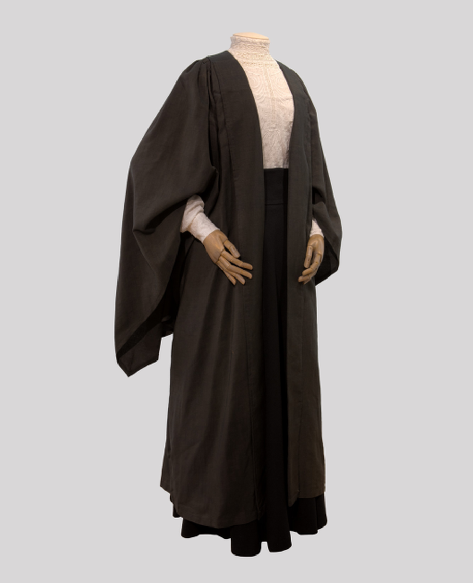 Image of Steamboat Ladies Gown, between 1904-1907